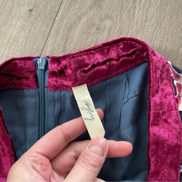 New Libby Story Crushed Velvet Floral Mesh Mini Skirt - Picture 4 of 5